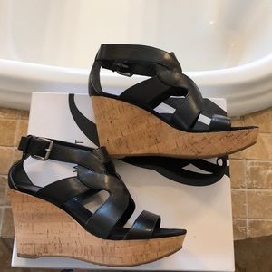 NW Wedge sandals